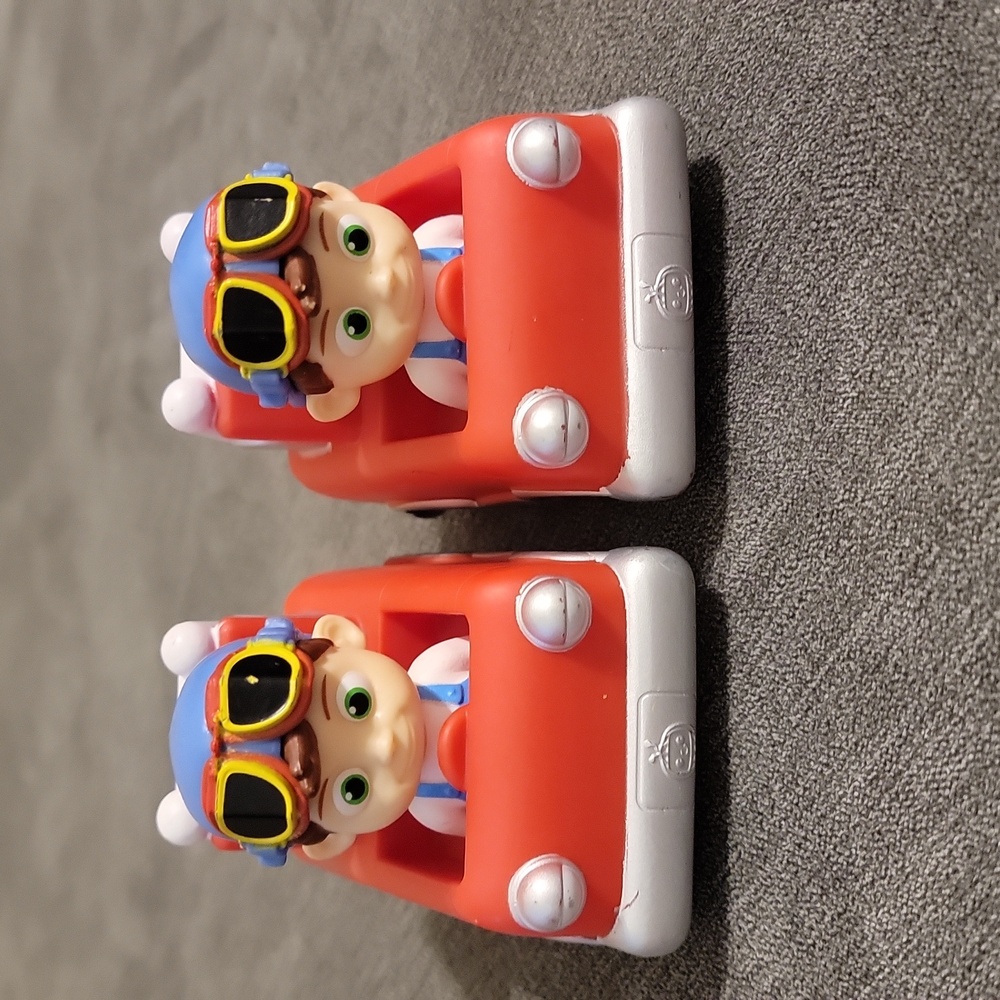 Cocomelon Mini car vehicle Tom Tom set of 2